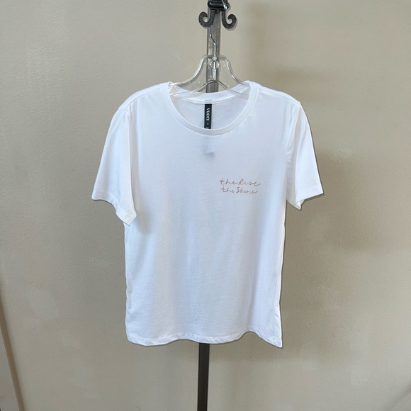 NWOT Vuori The Rise The Shine White Script Tee t-shirt Small - Picture 1 of 4